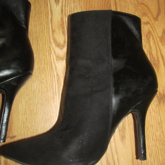 Jennifer Lopez Half Boots with Zipper on Sides - Picture 5 of 16